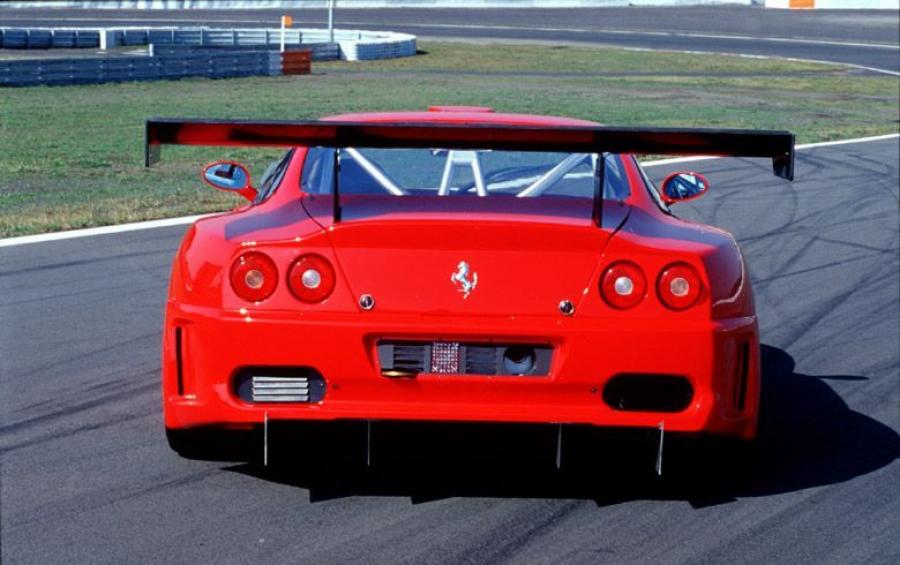  Ferrari 550 Maranello FIA GT 2001 года  (фото 4 из 7)